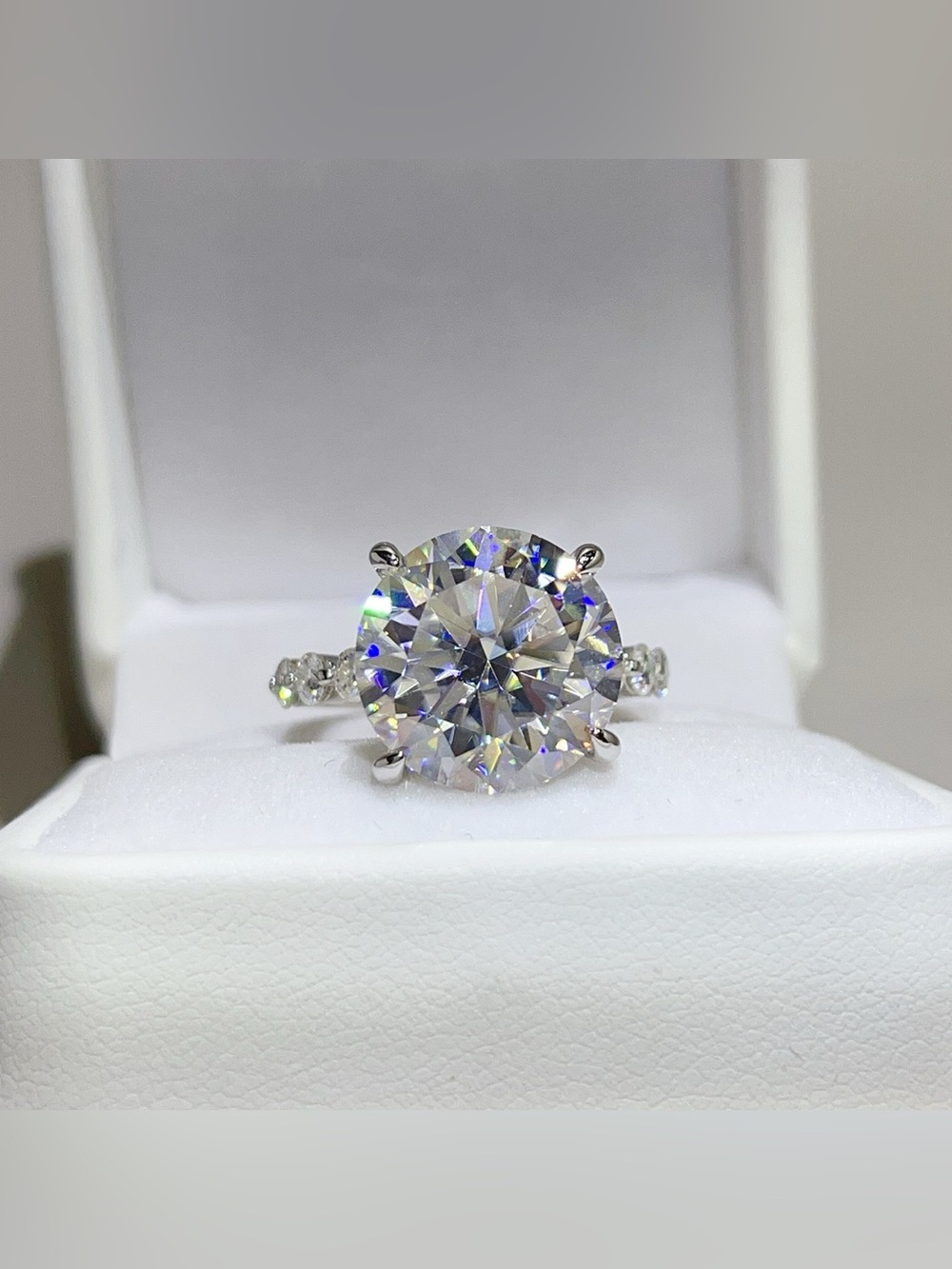 10 Carat Moissanite 925 Sterling Silver Ring